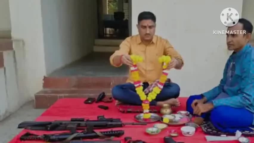 મહુધા: મહુધા પોલીસ મથકે શસ્ત્ર પૂજન યોજાયું