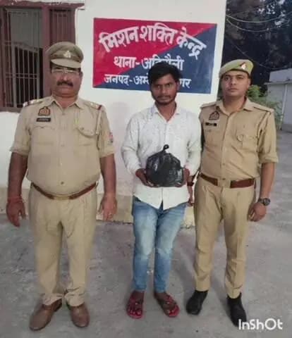 भीटी: अहिरौली थाना पुलिस ने 15 क्वार्टर अवैध देसी शराब के साथ युवक को पकड़ा, आबकारी अधिनियम के तहत मुकदमा दर्ज