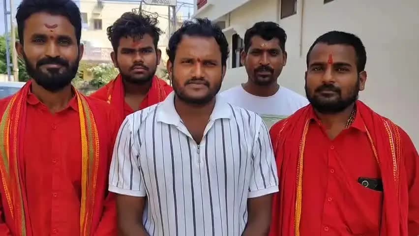 పెద్దపల్లి: ఏడవ వార్డులు ఘనంగా షమీ పూజ భక్తులు అధిక సంఖ్యలో తరలి రావాలన్న కాంగ్రెస్ నాయకులు నరేష్