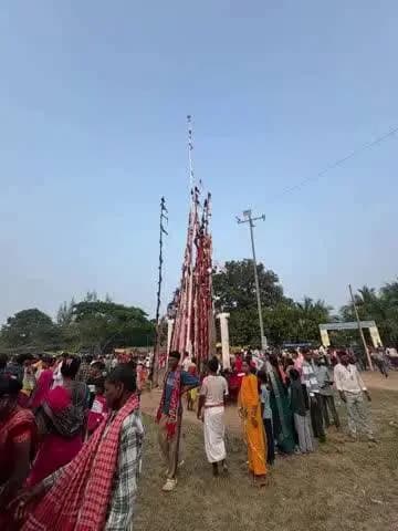 ମାଲକାନଗିରି: ସେରପଲ୍ଲୀରେ ମା’ ଦୁର୍ଗାଙ୍କ ଦିବ୍ୟ ଦର୍ଶନ: ସାମିଲ ହେଲେ ମାଲକାନଗିରି ବିଧାୟକ ନରସିଂହ ମାଡକାମୀ