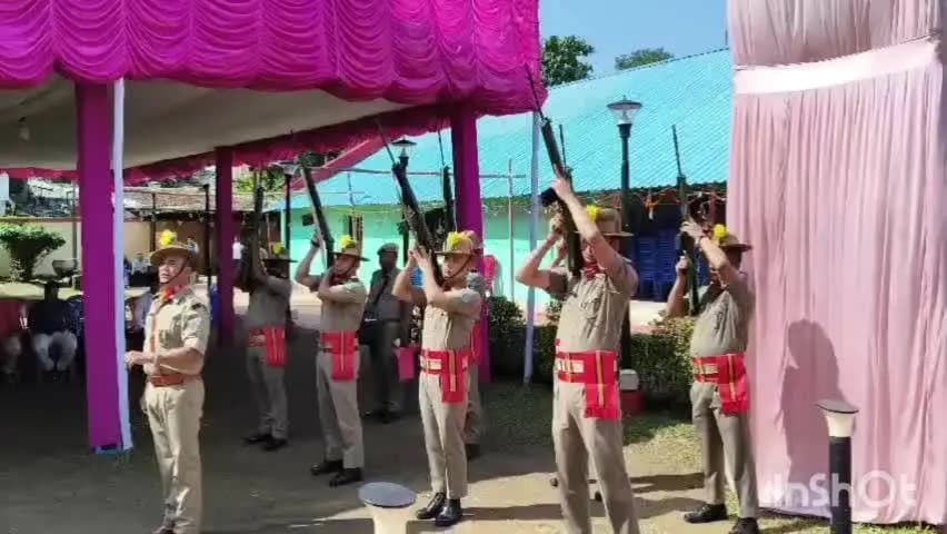 नामकुम: डोरंडा स्थित जैप-1 में कन्या पूजन के बाद हुई हथियारों की पूजा, गोलीबारी कर दी सलामी
