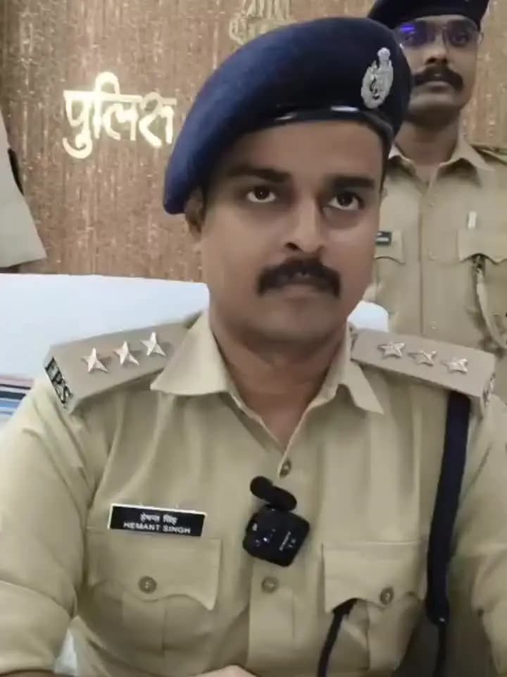 सबौर: औद्योगिक प्रक्षेत्र थाना क्षेत्र के तीन मोहल्लों में जुआ खेलते 10 जुआरी गिरफ्तार