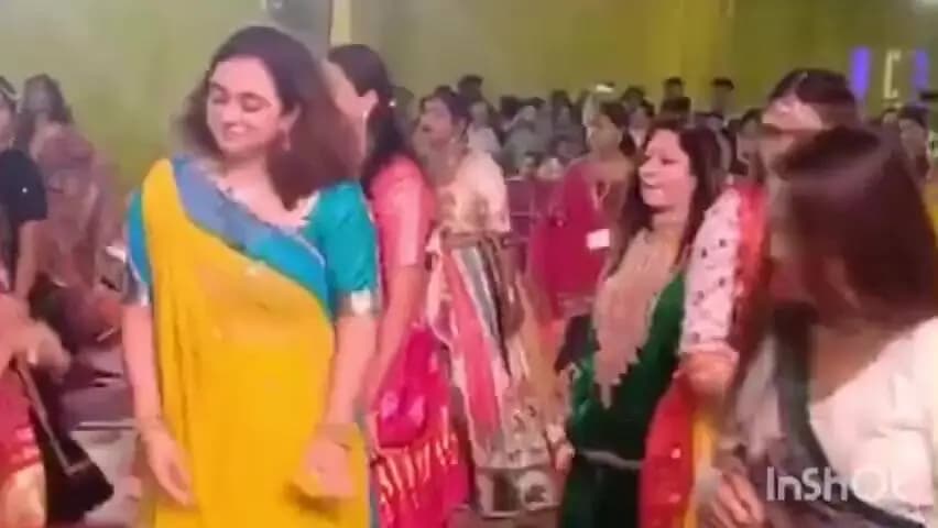 रायगढ़: रायगढ़ में खड्गधारिणी मां आदिशक्ति गरबा महोत्सव की धूम, नटवर स्कूल मैदान में गरबा की थाप पर झूमे शहरवासी