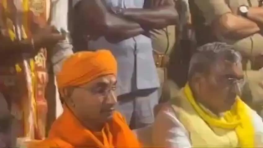 रसड़ा: रसड़ा में रावण दहन कार्यक्रम में शामिल हुए कैबिनेट मंत्री ओमप्रकाश राजभर, आयोजित रामलीला महोत्सव