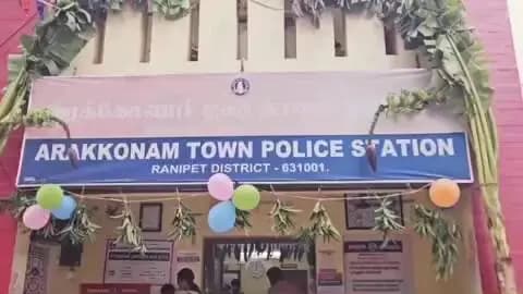 வாலாஜா: கட்சியில் பதவி வாங்கி தருவதாக கூறி பெண்ணுக்கு பாலியல் வன்கொடுமை அரக்கோணத்தில் தாவேகான நிர்வாகி மீது பெண் காவல் நிலையத்தில் புகார்