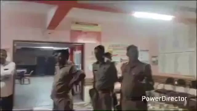 कर्वी: पहाड़ी पेट्रोल पंप के पास बाइक सवार भैंस से टकराए, एक घायल और एक की मौत, परिजनों में मचा कोहराम