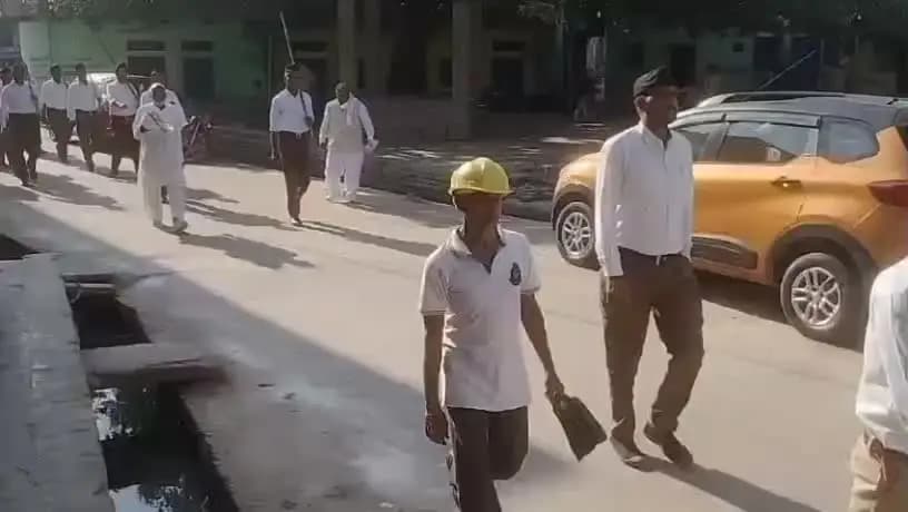 राजाखेड़ा में RSS का भव्य पथ संचलन, भारत माता के जयकारों से गूंजा कस्बा