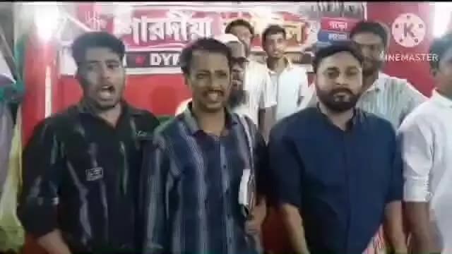 মগরাহাট ১: মগরাহাট দু'নম্বর ব্লকে শারদীয়া উৎসব উপলক্ষে সিপিএমের বুক স্টল উপস্থিত সিপিএম নেতা চন্দন সাহা।