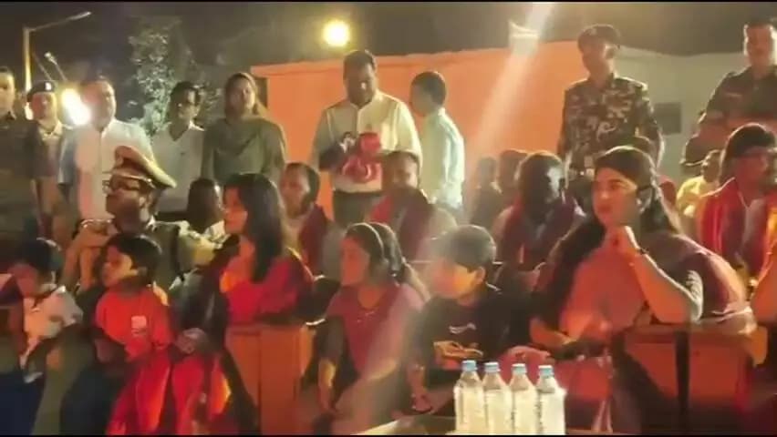 औरंगाबाद: विजयादशमी के अवसर पर गांधी मैदान में रावण दहन कार्यक्रम शांतिपूर्ण संपन्न, जिला प्रशासन ने किए सुरक्षा के इंतजाम