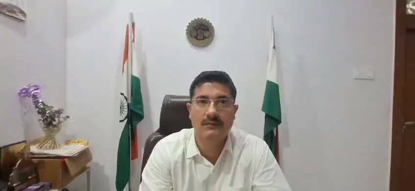 ➡️ ओंकारेश्वर विकास योजना के संबंध में मंगलवार को आयोजित बैठक के बाद कलेक्टर श्री ऋषव गुप्ता ने दी महत्वपूर्ण जानकारी।
"आपसी सहमति और सर्वसम्मति के साथ ओंकारेश्वर में किए जाएंगे विकास कार्य"
Jansampark Madhya Pradesh
General Administration Department, MP
Department of Culture, Madhya Pradesh
#khandwa