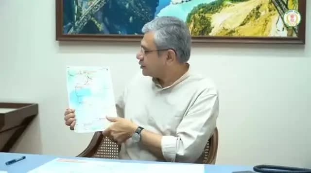 रायपुर से कुरूद तक पहले नैरो गेज रेल लाइन थी, जिसे अब ब्रॉड गेज में परिवर्तित किया गया है। वहीं, कुरूद से धमतरी तक रेल लाइन का कार्य भी जारी है, जिससे क्षेत्र में रेल कनेक्टिविटी को और बेहतर बनाया जा सकेगा।
- श्री अश्विनी वैष्णव, केंद्रीय रेल मंत्री
@RailMinIndia
#RailInfra4Chhattisgarh #Chhattisgarh #RailwayDevelopment
