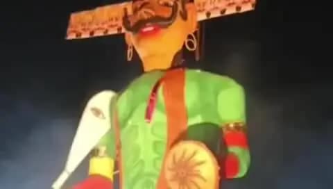 धार: धर किला मैदान में 51 फीट ऊंचे रावण का दहन