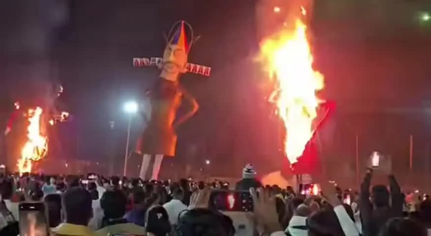 सूरजपुर: विजयादशमी उत्सव में शामिल हुईं मंत्री लक्ष्मी राजवाड़े, श्रीराम के आदर्शों को अपनाने का दिया संदेश