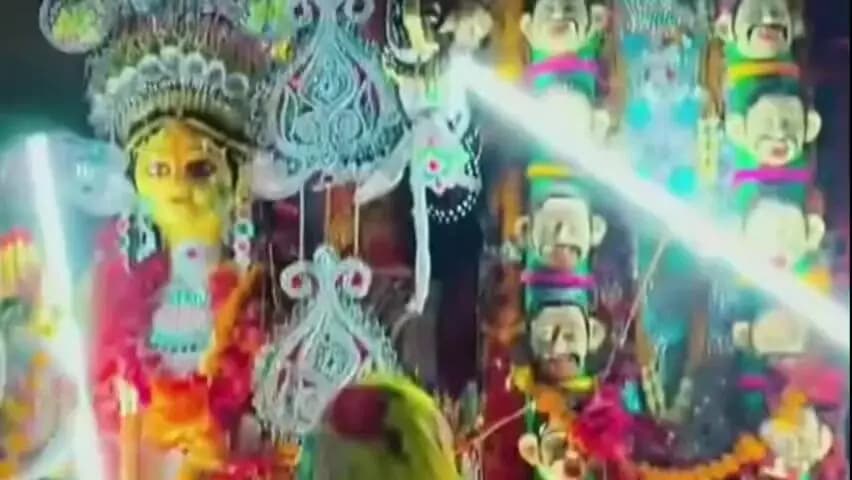 इस्लामपुर: इस्लामपुर में गाजे-बाजे के साथ देवी-देवताओं की प्रतिमाओं का विसर्जन शुरू, प्रशासन अलर्ट पर
