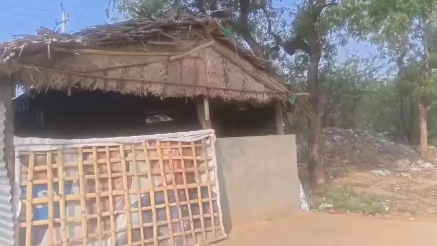 ಚಳ್ಳಕೆರೆ: ದೊಡ್ಡೇರಿ ಗ್ರಾಮದಲ್ಲಿ ಗೂಡಂಗಡಿಯಲ್ಲಿ ಕಳ್ಳತನ ಮಾಡಿ ಬಳಿಕ ಬೆಂಕಿ ಹಾಕಿದ ಕಿಡಿಗೇಡಿಗಳು