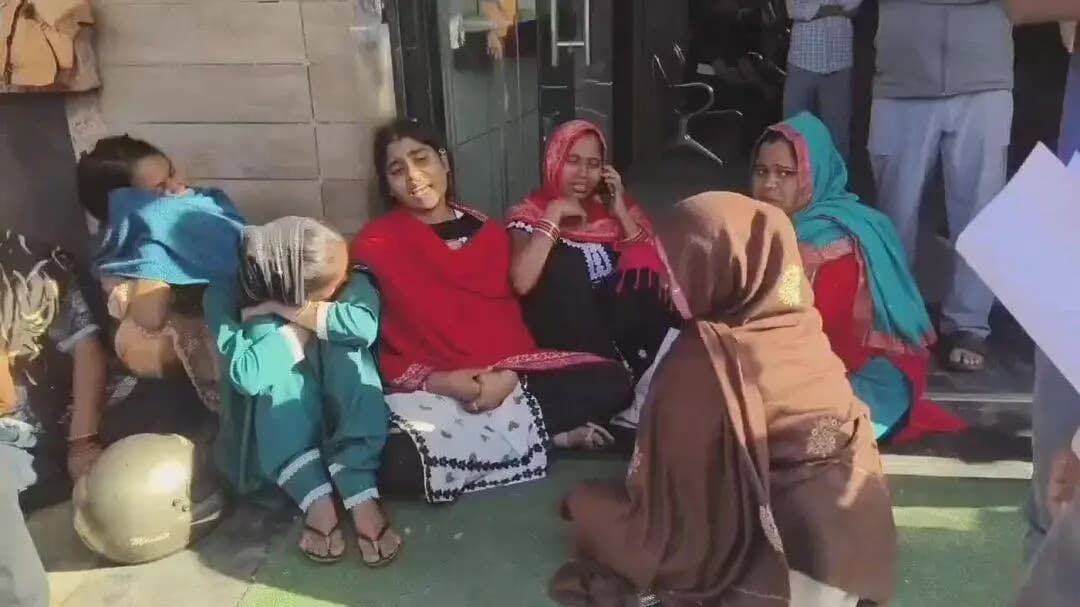 हरिद्वार: रानीपुर के विनायक अस्पताल में महिला की मौत पर बवाल, परिजनों ने इलाज में लापरवाही के आरोप लगाए