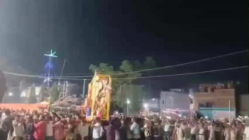 तारापुर: रात 11:00 बजे धूमधाम से हुआ माँ तेलडीहा की प्रतिमा का विसर्जन, हजारों श्रद्धालु बने साक्षी