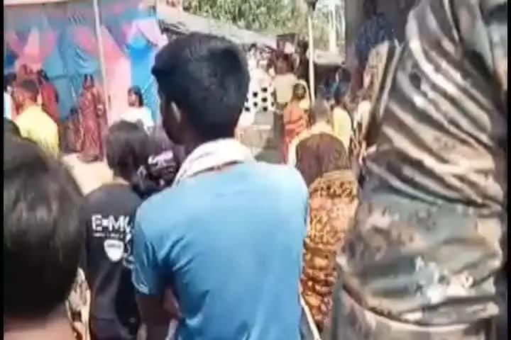 पिपरिया: पिपरिया में जयकारों के बीच मां दुर्गा को दी जा रही विदाई, शोभायात्रा में उमड़े श्रद्धालु