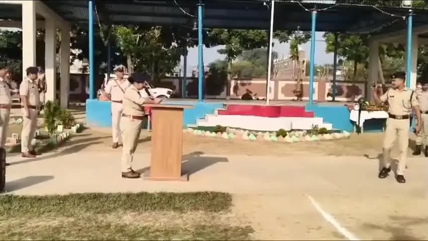 लखीसराय: पुलिस संस्मरण दिवस पर लखीसराय पुलिस केंद्र में शहीद पुलिसकर्मियों को दी श्रद्धांजलि