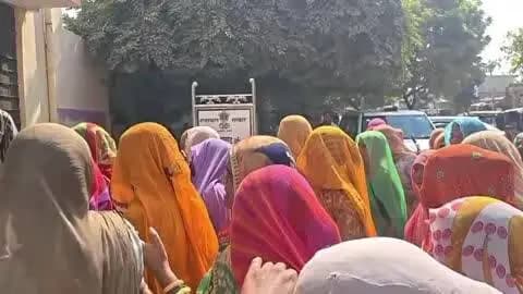 पिंडवाड़ा: पिंडवाड़ा नगर पालिका के वार्ड 2 के पार्षद ने अजयपुरा चौराहा जाने वाले मार्ग पर शराब ठेका हटाने की मांग की