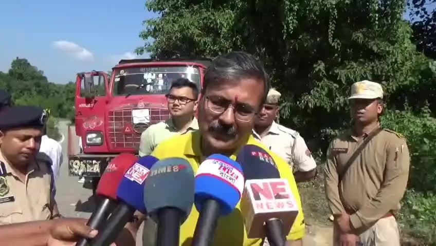 লংকা: লংকা-লামডিং সংযোগী পথত পথ দূৰ্ঘটনাত পূৱতী নিশা মৃত্যু এজন আৰক্ষী কনিষ্টবল, ঘটনাস্থলী পৰিদৰ্শন কৰি জিলা আয়ুক্তৰ মন্তব্য