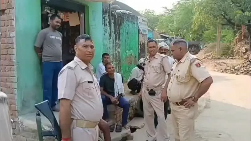 राजाखेड़ा पुलिस ने पंचायत चुनाव 2026 के लिए ग्रामीण मतदान केंद्रों का जायजा लिया