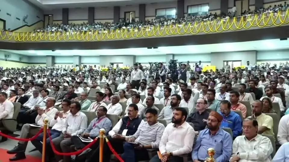 मुख्यमंत्री डॉ. मोहन यादव के मुख्य आतिथ्य में रवींद्र भवन, भोपाल में आयोजित स्कूल शिक्षा विभाग के 'अनुकंपा नियुक्ति पत्र वितरण' कार्यक्रम
#Bhopal