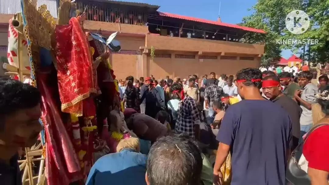 শিৱসাগৰ: শিৱসাগৰত বিজয়া দশমীৰ উদুলি মুদুলি পৰিৱেশ,দেৱী দলৰ প্ৰতিমা বিসৰ্জন পৰ্ব সম্পন্ন