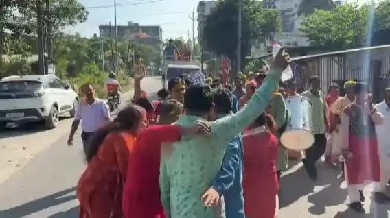 বঙাইগাঁও ভাগ: বঙাইগাঁও বিসৰ্জন ঘাটত ৰাম কৃষ্ণ মিছনৰ দুৰ্গা দেৱীৰ প্ৰতিমা বিসৰ্জন দিয়া হয়