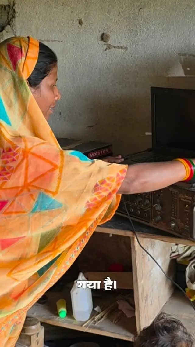 महिला सशक्तिकरण की मिसाल बनीं सुप्रिया, स्वरोजगार से बदली परिवार की तकदीर
छत्तीसगढ़ महिला कोष से दो लाख रुपये का ऋण लेकर शुरू किया टेंट हाउस व्यवसाय, आर्थिक आत्मनिर्भरता की ओर बढ़ाए कदम
#WomenEmpowerments #NaariSakti #VishnuBhaiya #मोरविष्णुभैया #Surguja
@chhattisgarhcmo @dpr.chhattisgarh @bihan_cg_srlm @wcd_cg @prdcggov