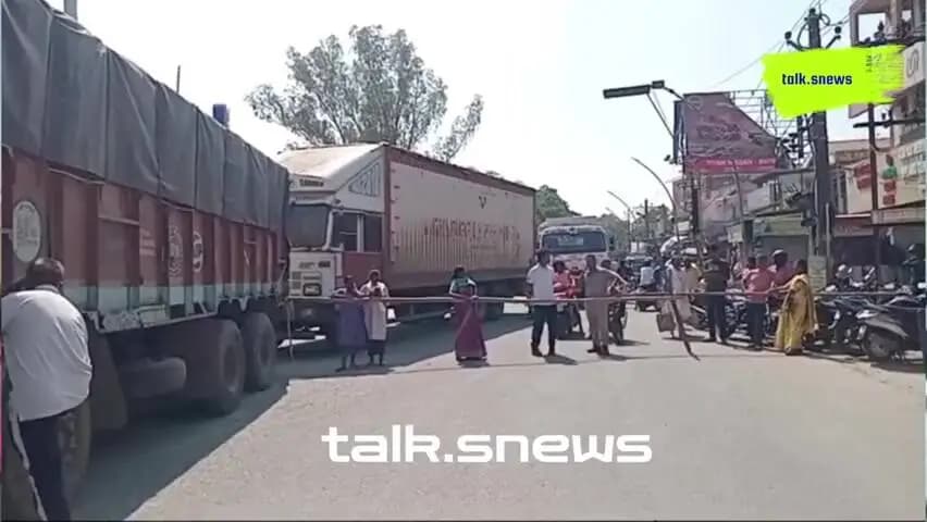 खूँटी में फादर बेनेदिक बारला पर जानलेवा हमला के विरुद्ध खूंटी बंद