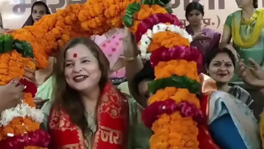 कासगंज: कासगंज में भाजपा महिला मोर्चा की जिलाध्यक्ष डॉ. अनीता उपाध्याय का जिला कार्यालय पर भव्य स्वागत