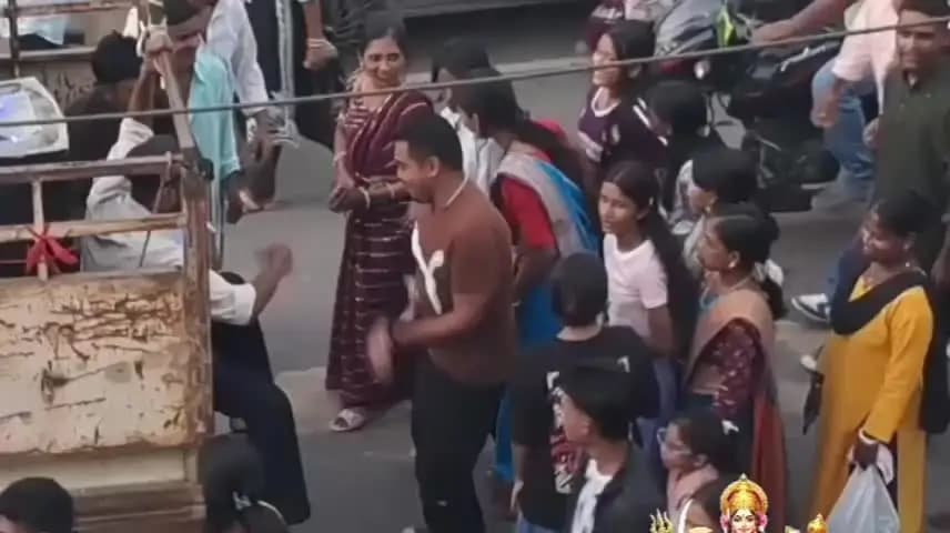 সাপেখাতী: অসত্যৰ ওপৰত সত্যৰ জয়ৰ বাৰ্তাৰে সোণাৰিত উলহ-মালহেৰে বিজয়া দশমী উদযাপন।
