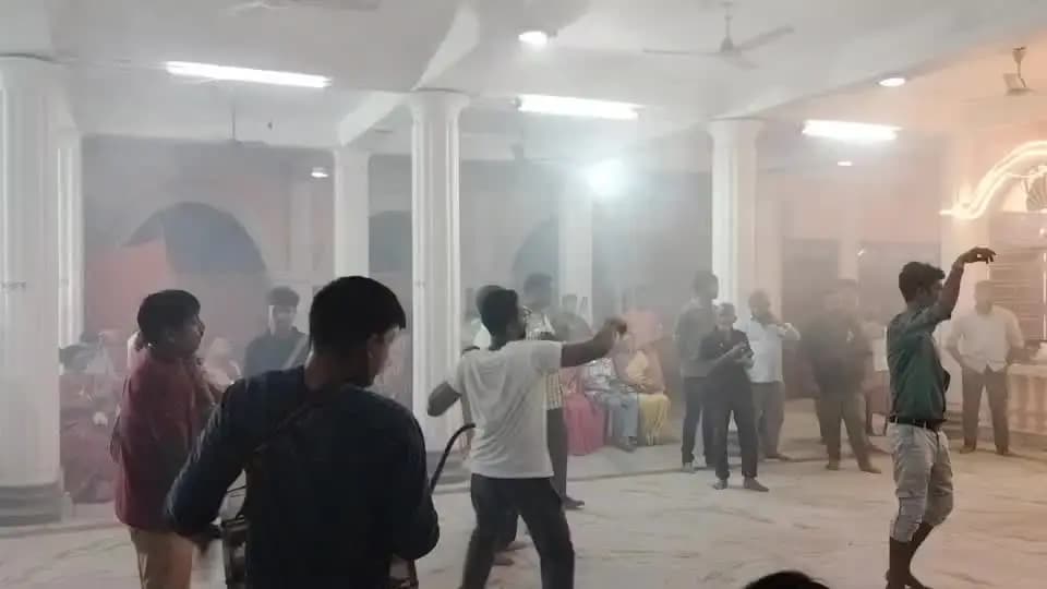 উদয়পুর: উদয়পুর শ্রী শ্রী রামকৃষ্ণ আশ্রম এর দুর্গ পুজোর প্রতিমা নিরঞ্জন অনুষ্ঠিত হয়েছে গোমতী নদীতে