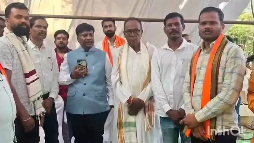 लोहंडीगुडा: चित्रकोट के भाजपा कार्यकर्ताओं ने मंत्री केदार कश्यप से की मुलाकात