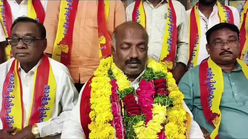 సిరిసిల్ల: మీడియాతో మాట్లాడిన పిట్టల బూమేష్