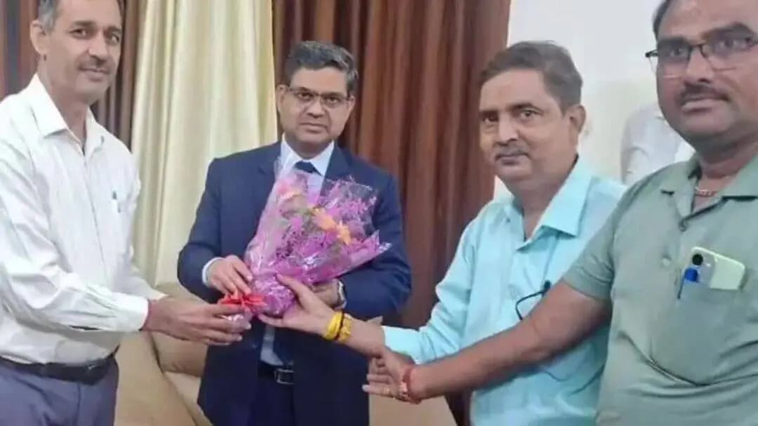 खैर: खैर के वकीलों ने हाईकोर्ट के न्यायमूर्ति से मुलाकात की, सिविल कोर्ट भवन निर्माण की उठाई मांग
