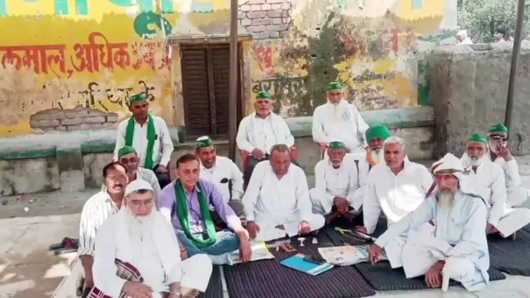 खैर: खाद की किल्लत पर पलसेड़ा समिति में कल से अनिश्चितकालीन धरना, किसान मजदूर यूनियन ने किया ऐलान
