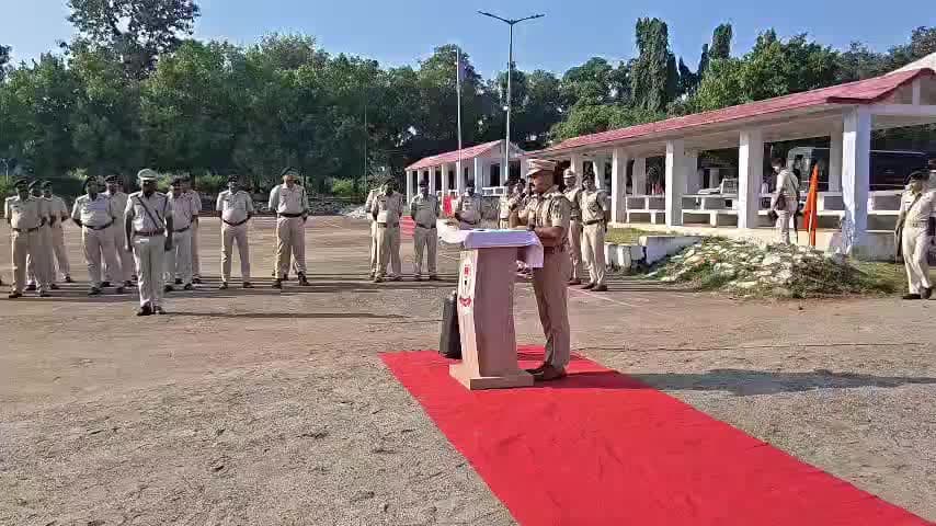 देवीपुर: पुलिस स्मरण दिवस हमें याद दिलाता है कि देश की सुरक्षा और शांति व्यवस्था बनाए रखने में पुलिसकर्मी किस तरह अपने कर्तव्यों