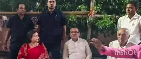 फुलपरास: सड़क हादसे मे जख़्मी पांच लोगो को मंत्री शिला मंडल ने अपने निजी गाड़ी से इलाज के लिए पहुंचवाया अस्पताल
