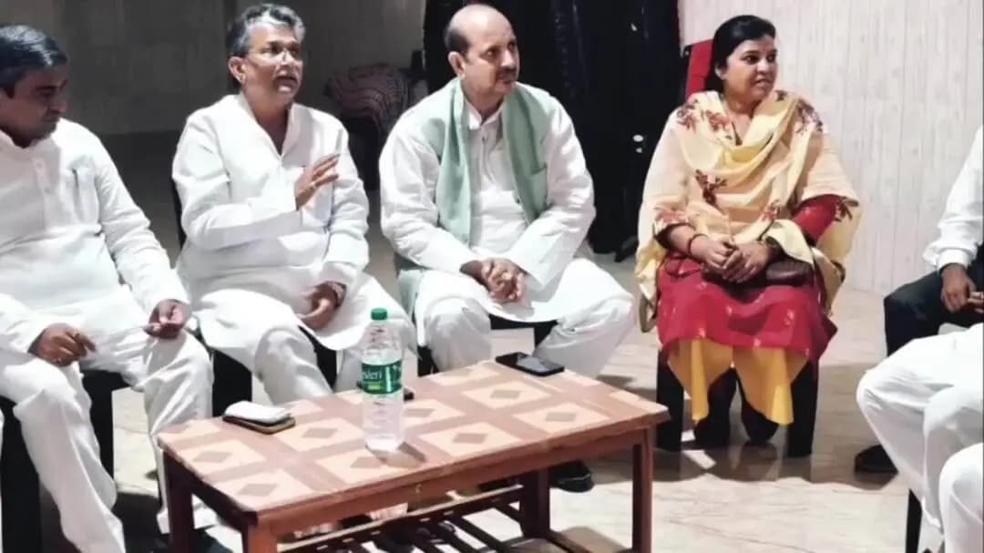 दरभंगा स्नातक विधान परिषद चुनाव : (विद्यापतिनगर ) महागठबंधन प्रत्याशी अनिल कुमार झा के समर्थन में जनसंपर्क अभियान