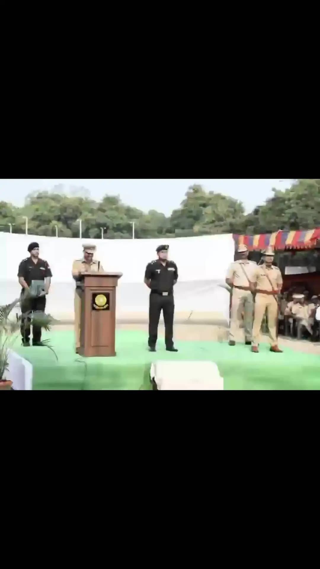 🇮🇳💐 २१ ऑक्टोबर | पोलीस हुतात्मा दिन 💐🇮🇳
🚩 २१ ऑक्टोबर — पोलीस हुतात्मा दिन 🚩
देशाच्या सुरक्षेसाठी आणि जनतेच्या रक्षणासाठी आपल्या प्राणांची आहुती देणाऱ्या वीर पोलीस हुतात्म्यांना विनम्र अभिवादन! 🙏💐
त्यांचे शौर्य, त्याग आणि कर्तव्यनिष्ठा सदैव प्रेरणादायी राहील. त्यांच्या सर्वोच्च बलिदानाचे स्मरण करून त्यांच्या पवित्र स्मृतीस कोटी कोटी प्रणाम!
कर्तव्य • सेवा • त्याग • बलिदान
🇮🇳 शहीद पोलीस अमर रहे! 🇮🇳
@dgpmaharashtra @cmomaharashtra_ @drpankajbhoyar @sadashiv.waghmare.16 @district_collector_wardha
#२१ऑक्टोबर #पोलीसहुतात्मादिन #policemartyrsday #maharashtrapolice