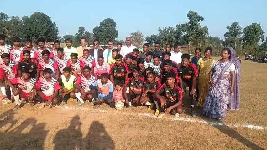 ग्राम पंचायत चिरई काका लरगसाय फुटबॉल प्रतियोगिता मैच सेवरी तिवारी एवं देवरी के मध्य खेला जायेगा अजीजी24न्यूज रिपोर्टर ब