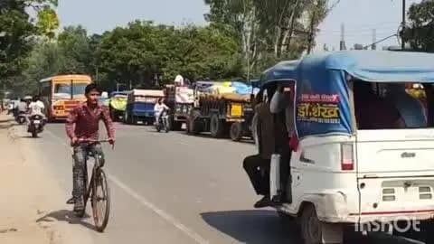 हाथरस: मंडी समिति में धान की भारी आवाज के कारण जाम की स्थिति बनी, करीब 45 से 50 हजार कुंतल धान पहुंचने से परिसर भरा