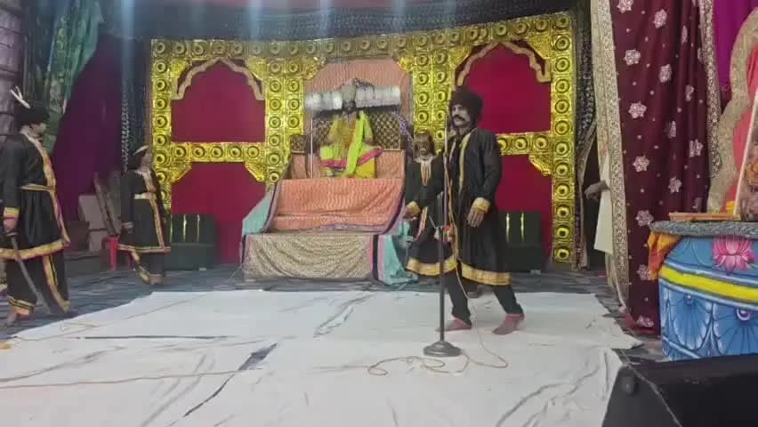 कासगंज: कासगंज रामलीला में रावण वध के बाद राम-भरत मिलाप की भावुक लीला, गोपाल मराठा और अमरीश वशिष्ठ की व्यवस्थाओं की सराहना