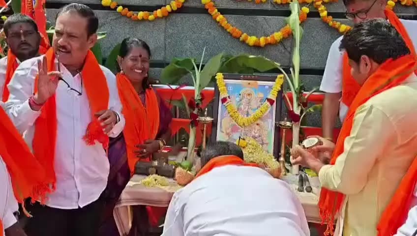 ರಾಯಚೂರು: ರಾಯಚೂರಿನಲ್ಲಿ ಸಿದ್ದರಾಮೇಶ್ವರ ಜಯಂತಿಗೆ ಪೂಜೆ ಮೂಲಕ ಶಾಸಕರುಗಳಿಂದ ಚಾಲನೆ