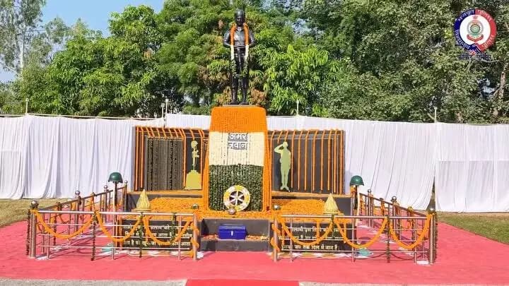 🇮🇳 राष्ट्रीय पुलिस स्मृति दिवस पर 154 वीर शहीदों को शत्-शत् नमन। कर्तव्य पथ पर सर्वोच्च बलिदान देने वाले वीर जवानों का शौर्य, साहस और राष्ट्र के प्रति समर्पण सदैव अमर रहेगा। 🙏
#PoliceSmritiDiwas #KankerPolice #ChhattisgarhPolice #SaluteToMartyrs