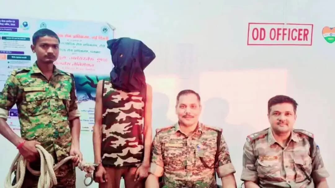 बलियापुर: बलियापुर मध्य विद्यालय में चोरी करते रंगेहाथ पकड़ा गया युवक, भेजा गया जेल