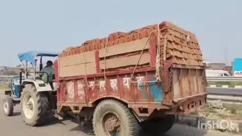 औरैया: वायरल वीडियो ने खोली यातायात व्यवस्था की पोल, औरैया से जालौन तक दौड़ रहे ओवरलोड ईंटों से भरे ट्रक
