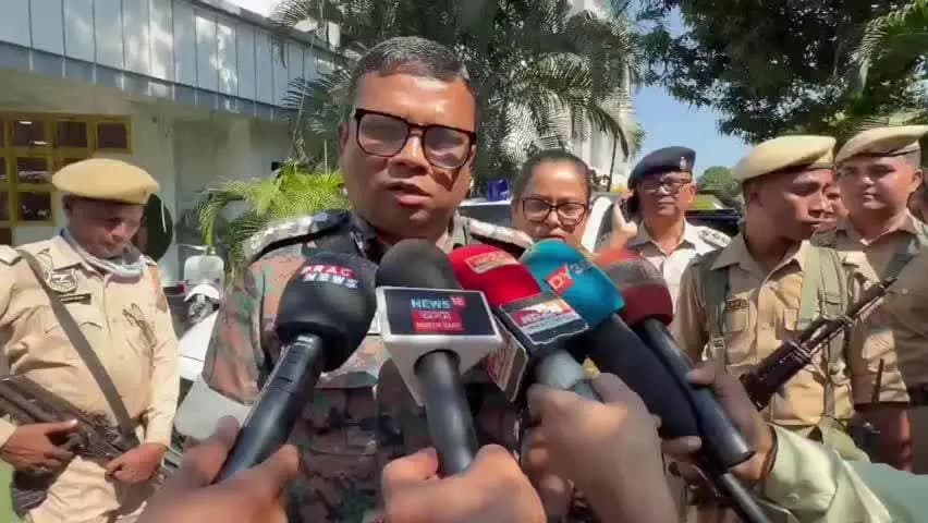 বঙাইগাঁও ভাগ: হোটেলৰ কথাত DSPৰ মৃতদেহ উদ্ধাৰ হোৱা ঘটনা সন্দৰ্ভত চহৰত জিলাৰ জ্যেষ্ঠ আৰক্ষী অধীক্ষক নোমল মাহাত্তাৰ মন্তব্য